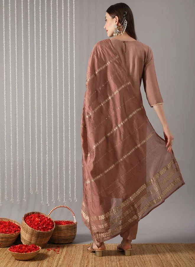 globus Women Pink Straight Kurta with Pant and Dupatta Set